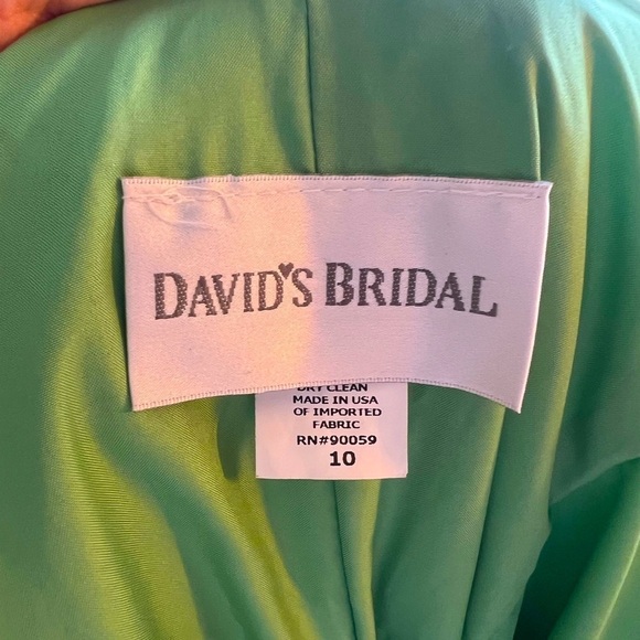 New 💥David's Bridal Green Ruched Gown Spaghetti Strap - Picture 9 of 11